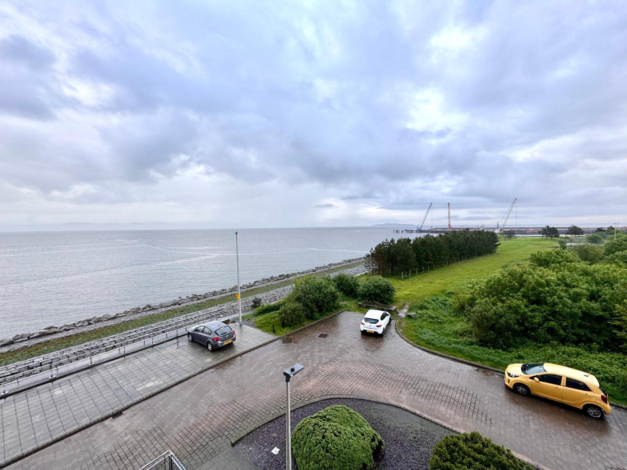 Ocean Park Apartments - Oceanfront - Free Parking And Fast Wifi Единбург Екстер'єр фото