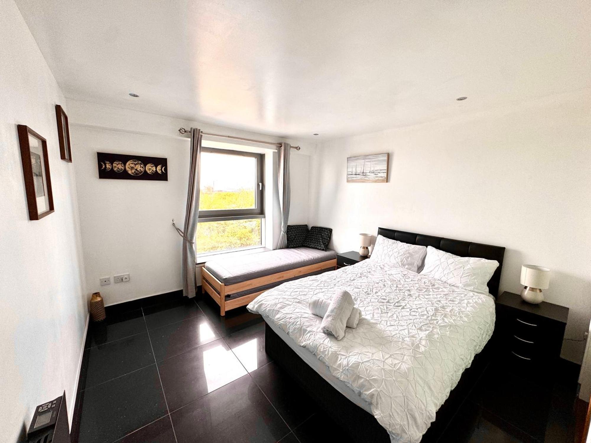 Ocean Park Apartments - Oceanfront - Free Parking And Fast Wifi Единбург Екстер'єр фото