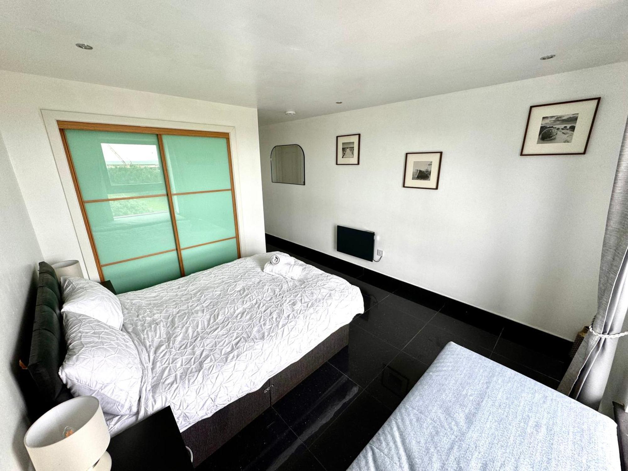 Ocean Park Apartments - Oceanfront - Free Parking And Fast Wifi Единбург Екстер'єр фото