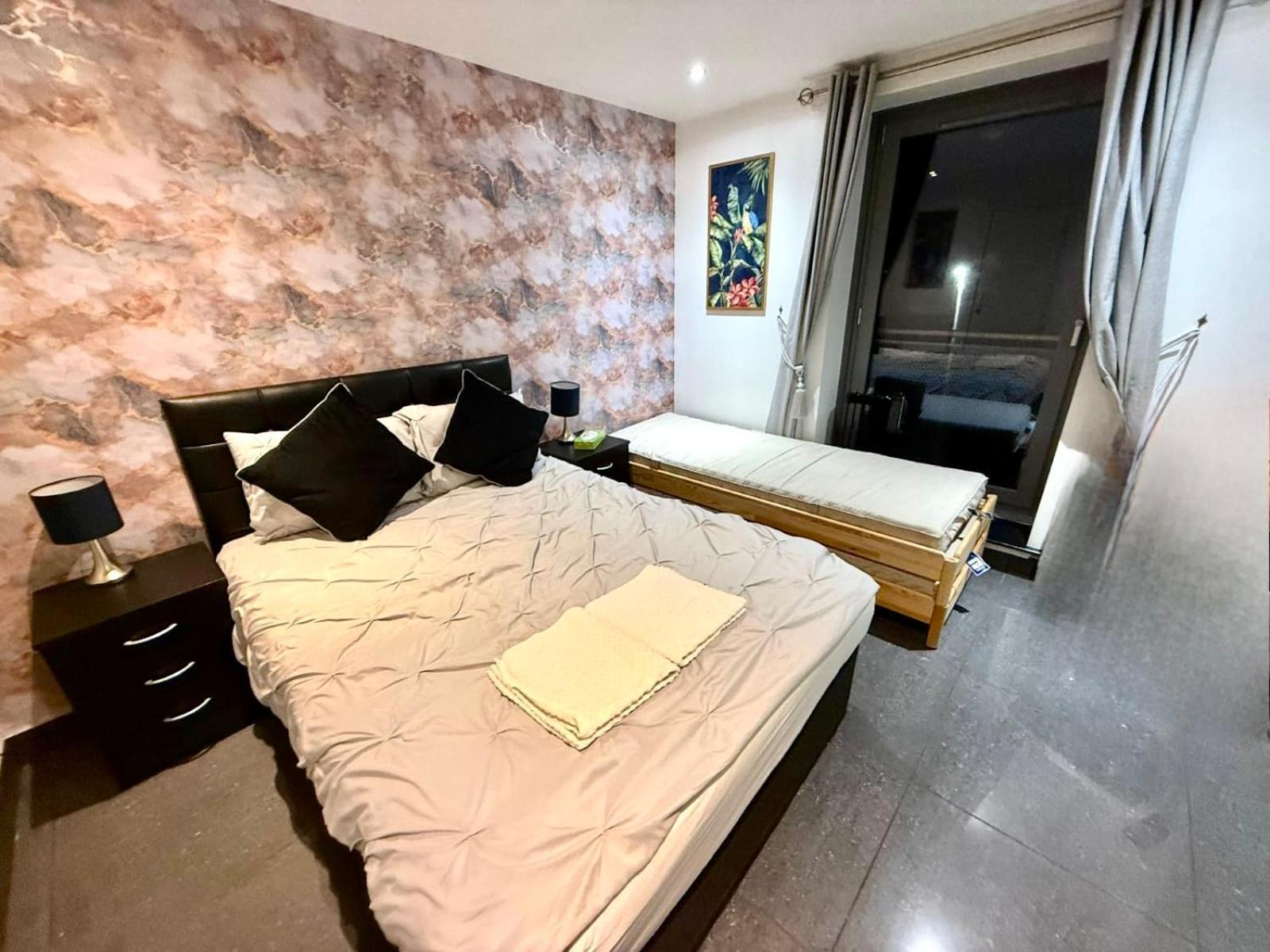 Ocean Park Apartments - Oceanfront - Free Parking And Fast Wifi Единбург Екстер'єр фото